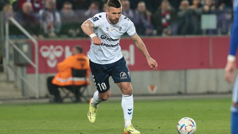 Fenomenalny gol Lukasa Podolskiego