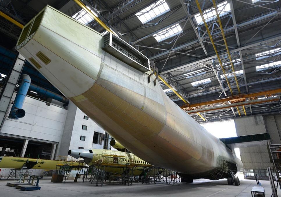 Drugi An-225 ma zostać ukończony w postaci zmodernizowanej względem pierwszego. Prace przy maszynie mają zająć od trzech do pięciu lat, kiedy już pojawią się pieniądze