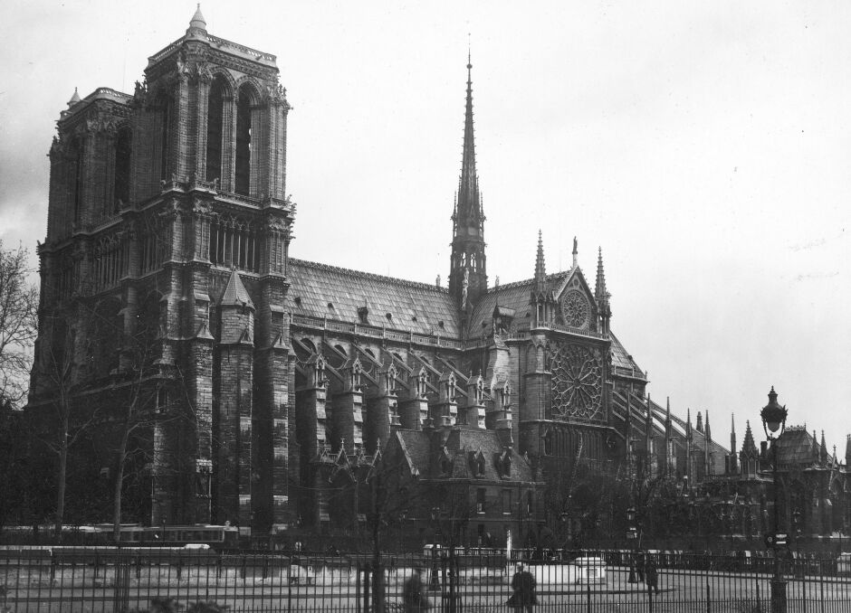 Katedra Notre-Dame z zewnątrz, 1932r.