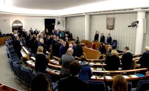 Senat uczcił minutą ciszy pamięć Pawła Adamowicza