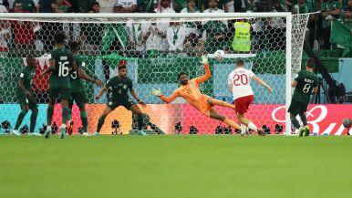 Efektowna akcja i pierwszy gol Polaków na mundialu w Katarze
