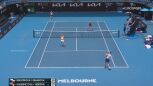 Skrót meczu Krejcikova/Siniakowa - Kudermietowa/Mertens w półfinale debla w Australian Open