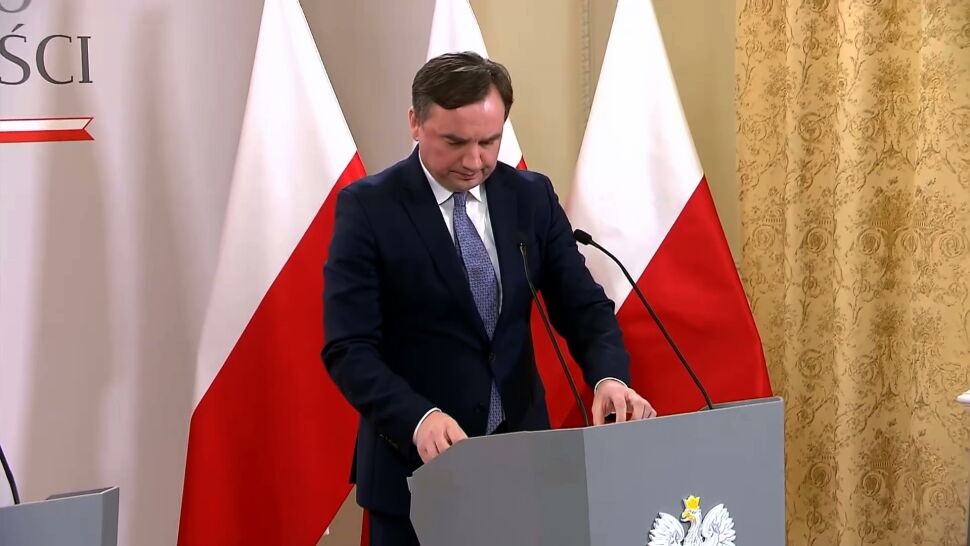 Zbigniew Ziobro na łamach "Financial Times" ostrzega, że Polska może przestać płacić składki UE